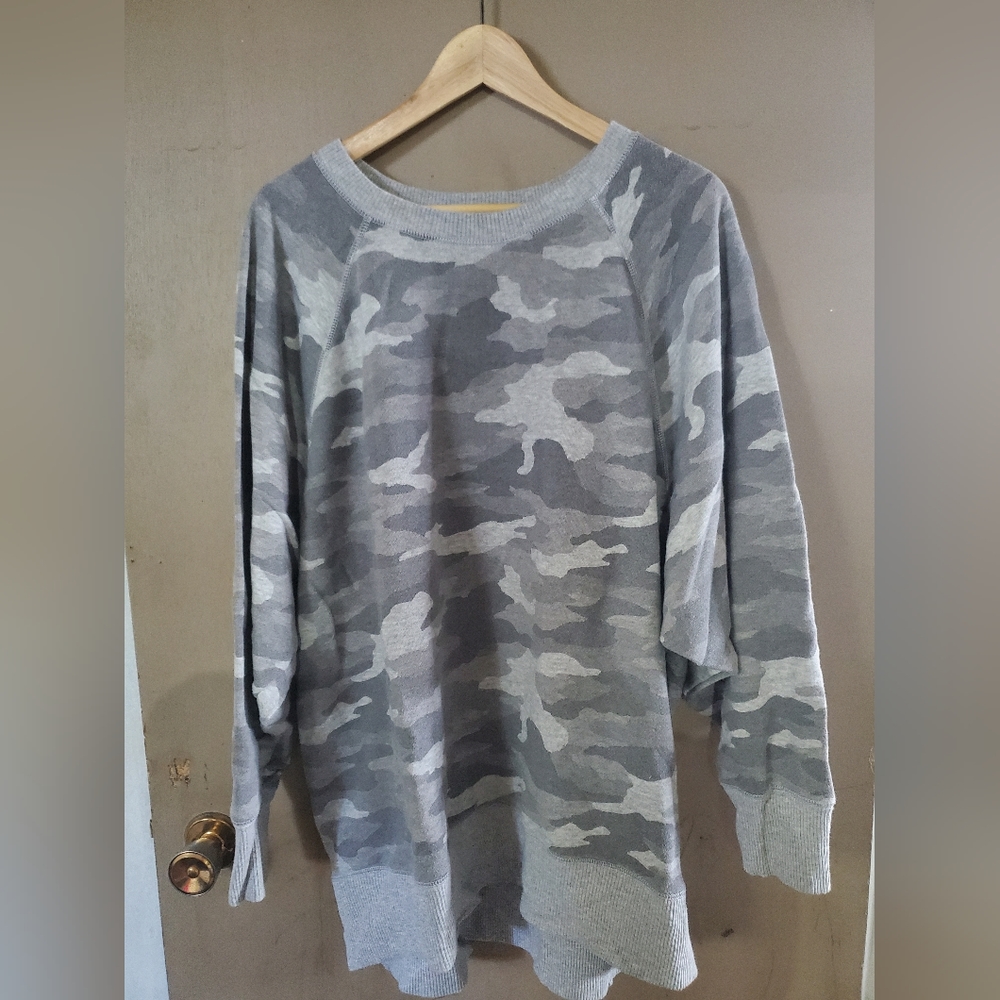 Ladies sweatshirt